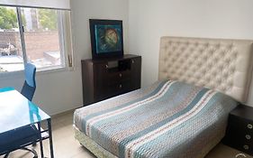 Departamento amplio, cochera incluida, zona centro
